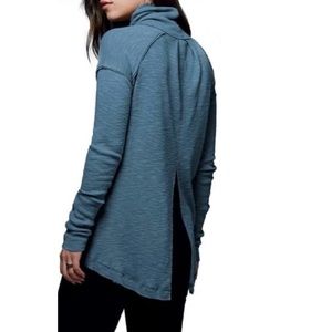 Women's Blue Turtleneck Top